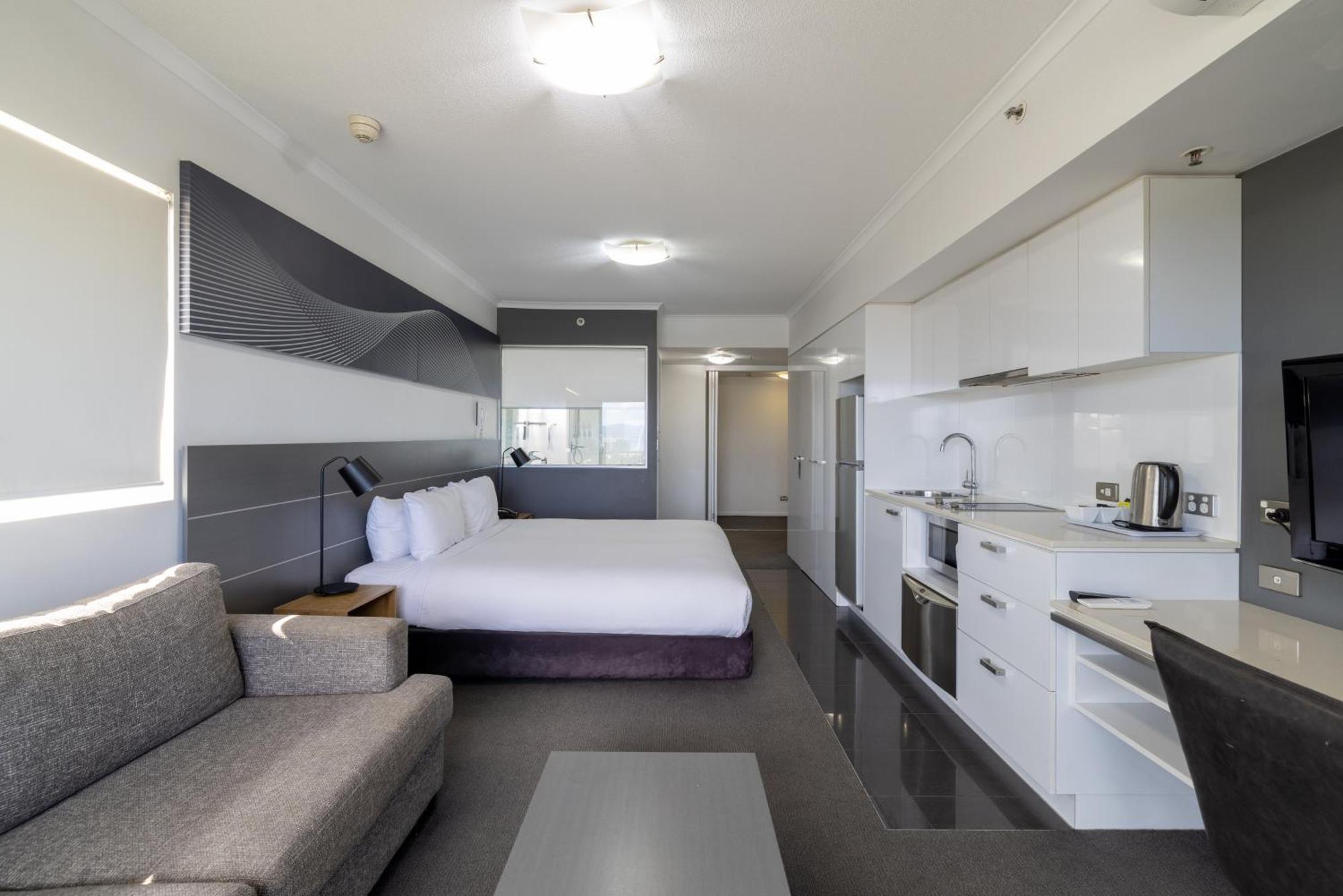 Oaks Townsville Metropole Hotel Esterno foto