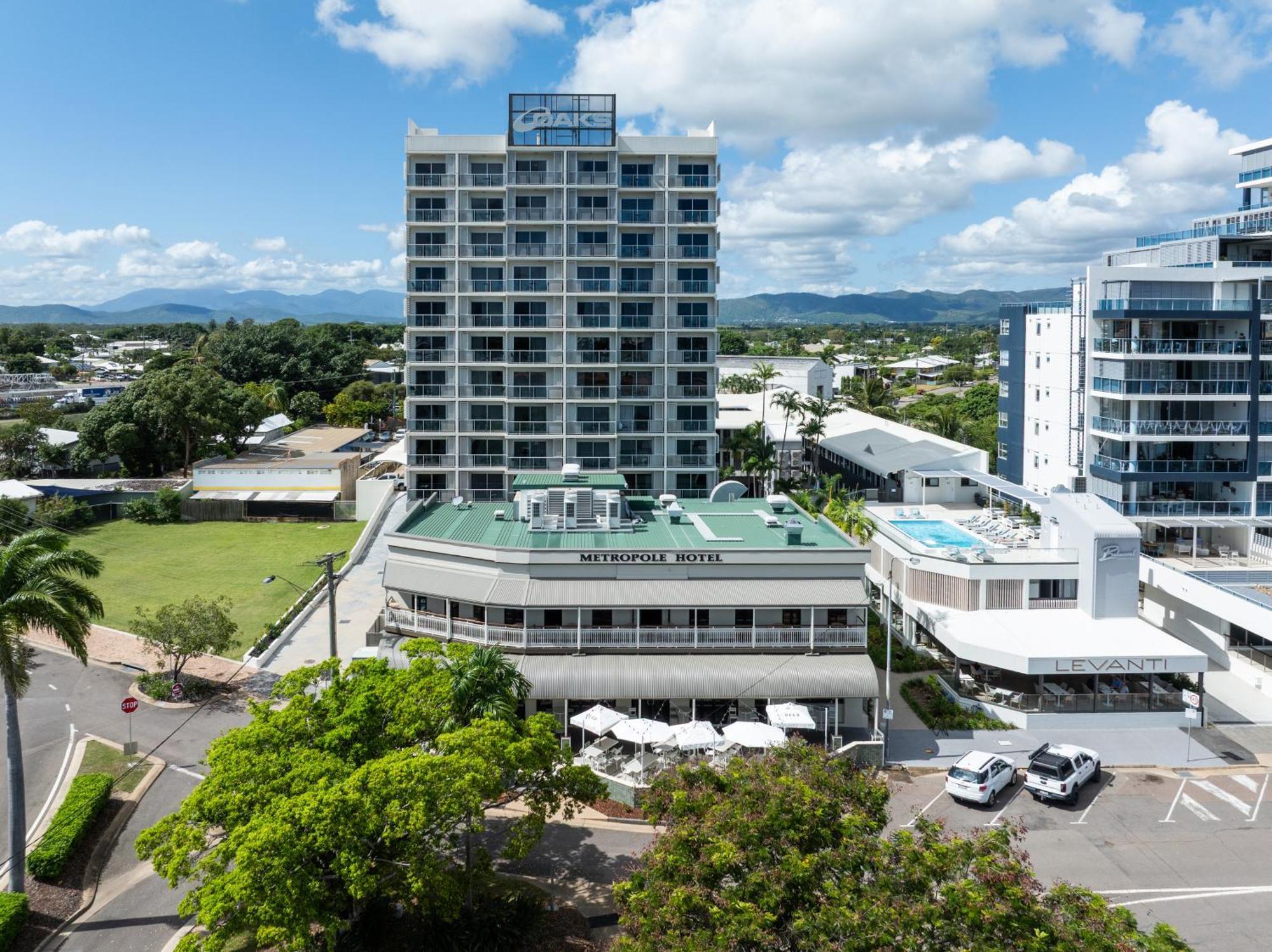 Oaks Townsville Metropole Hotel Esterno foto