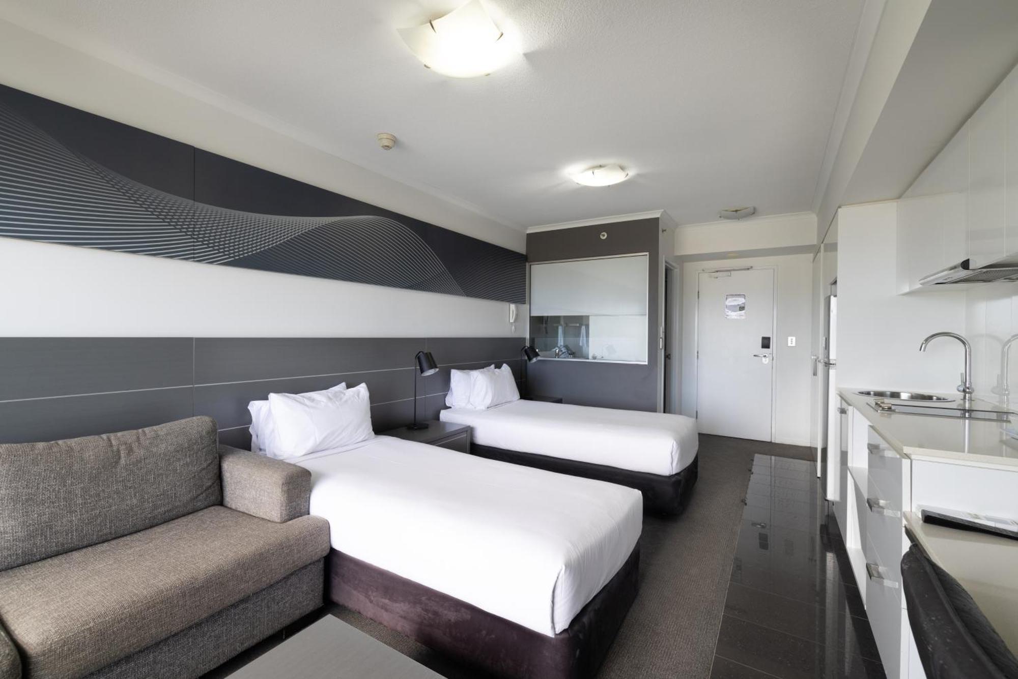 Oaks Townsville Metropole Hotel Esterno foto