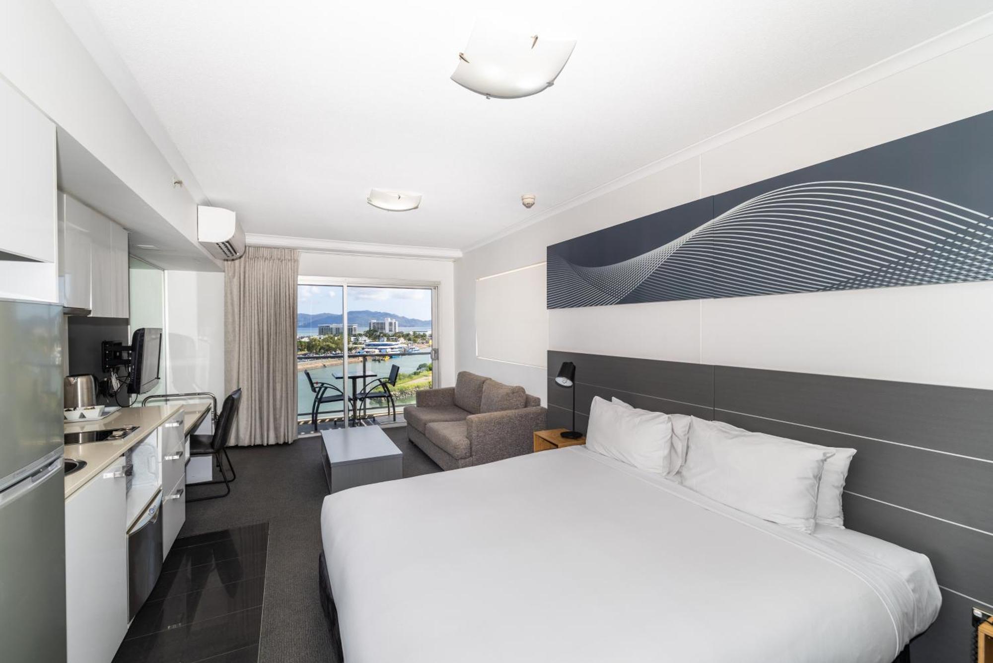 Oaks Townsville Metropole Hotel Esterno foto