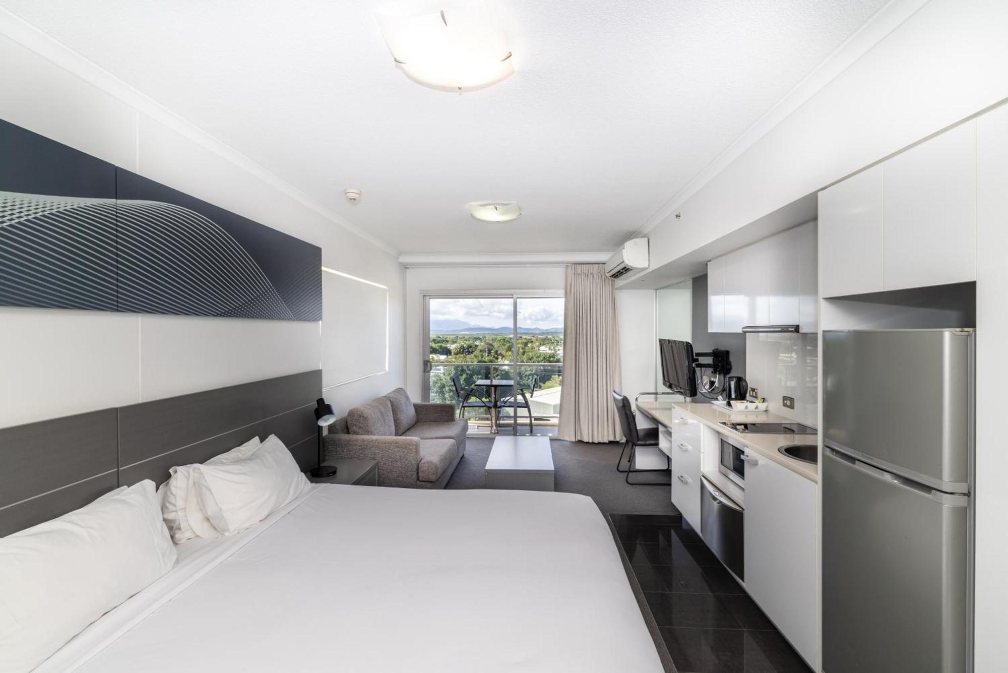Oaks Townsville Metropole Hotel Esterno foto