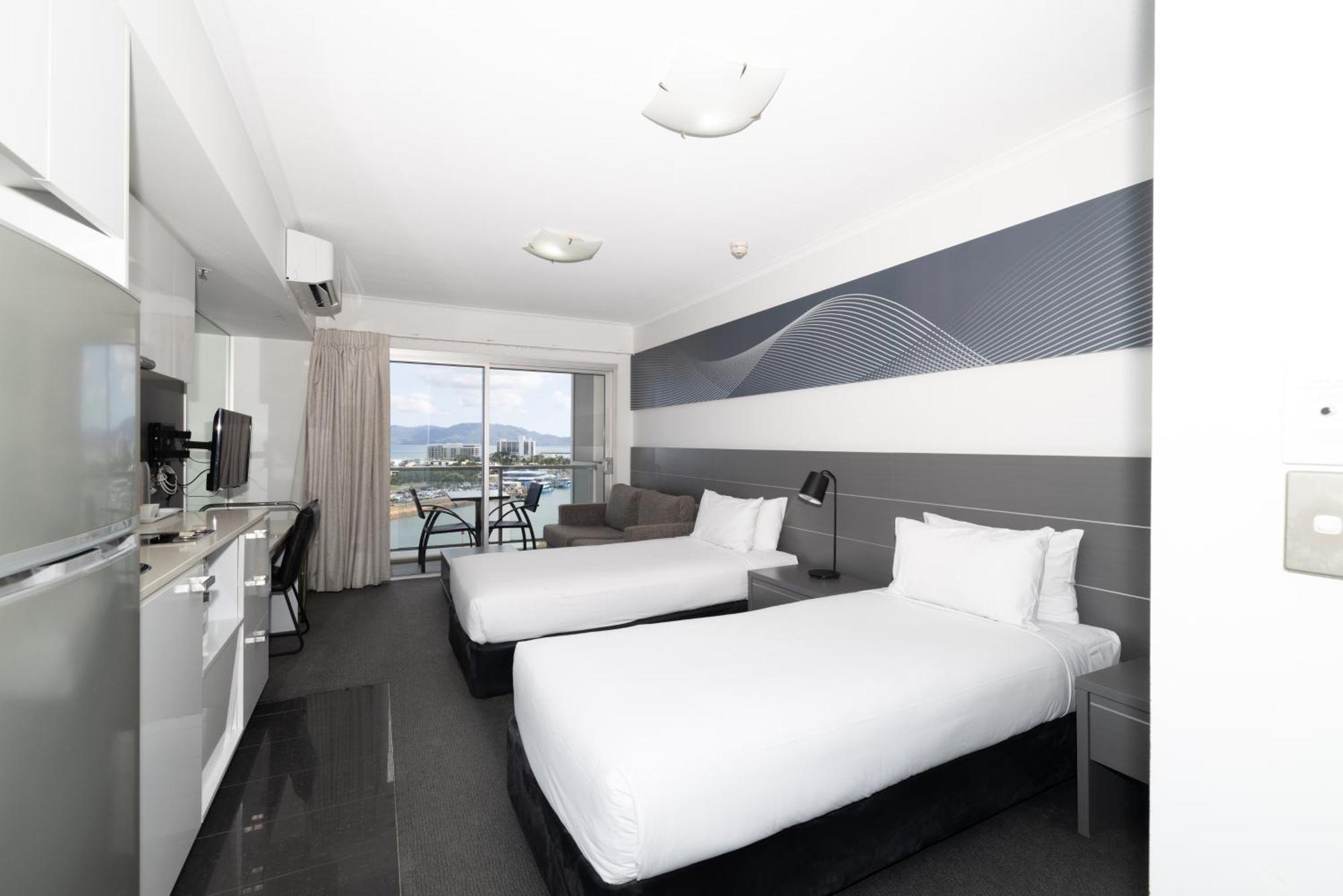 Oaks Townsville Metropole Hotel Esterno foto