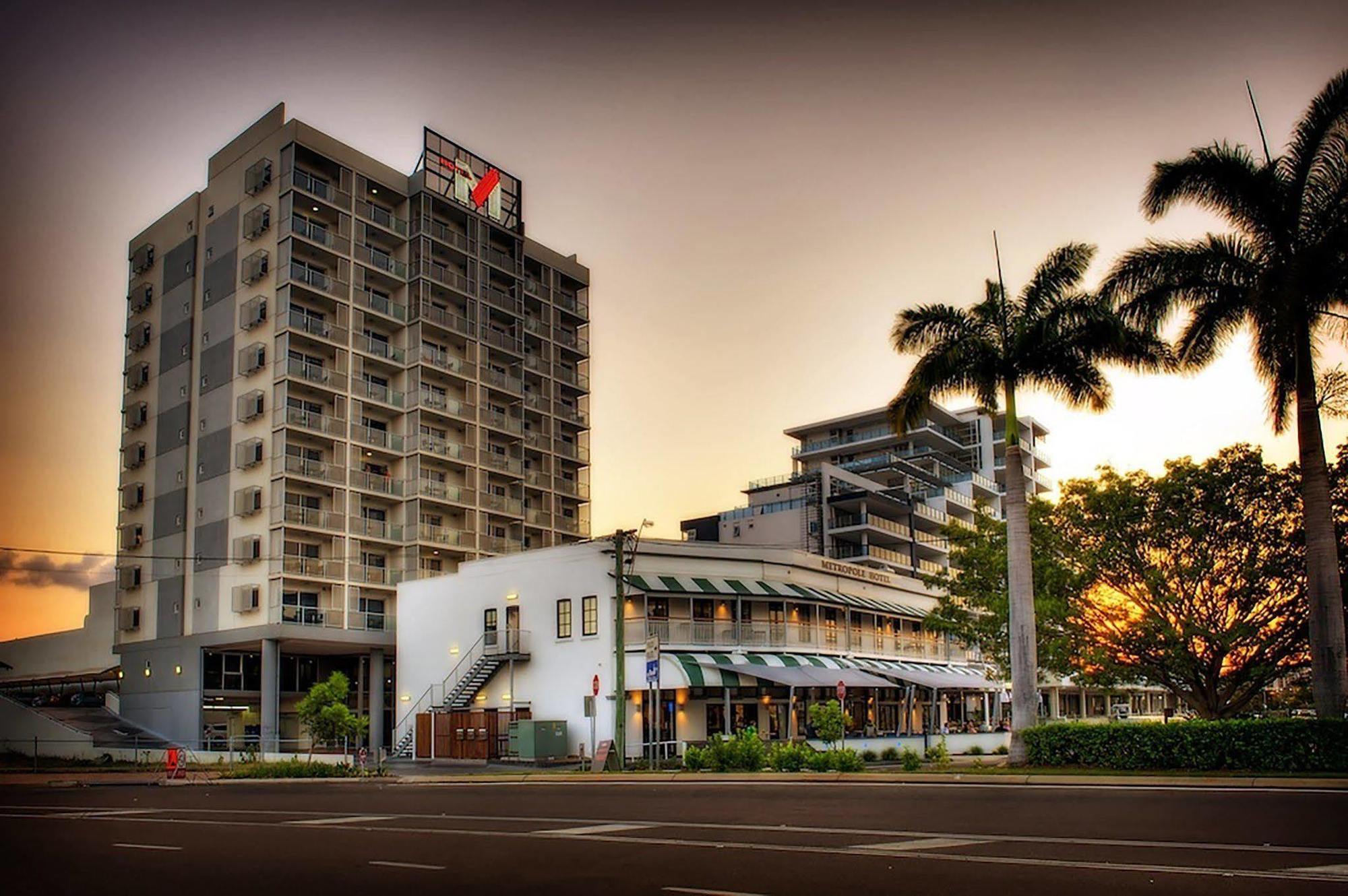 Oaks Townsville Metropole Hotel Esterno foto